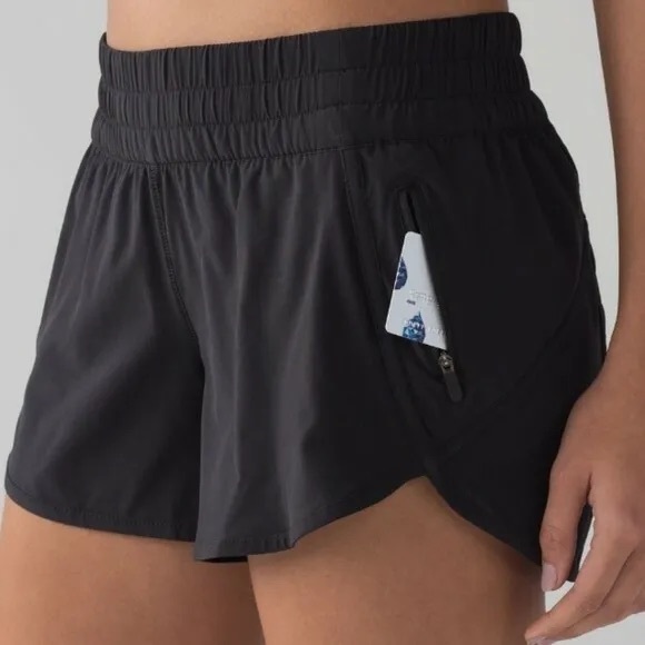 Lululemon track that shorts size 4 black low rise - Picture 1 of 4